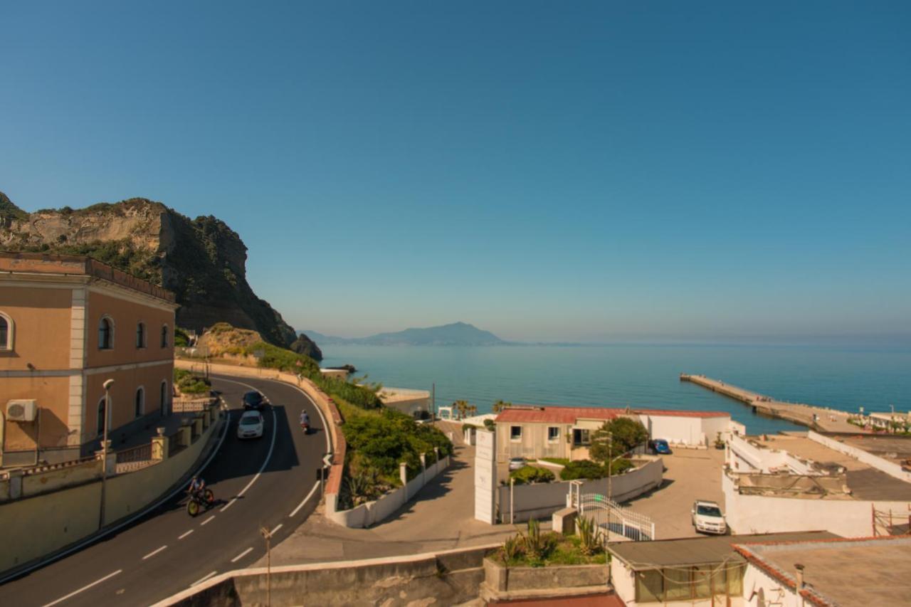 Naro Suites&Rooms Bacoli Exterior foto